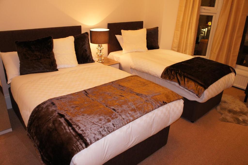 Sapphire Hotel London Room photo