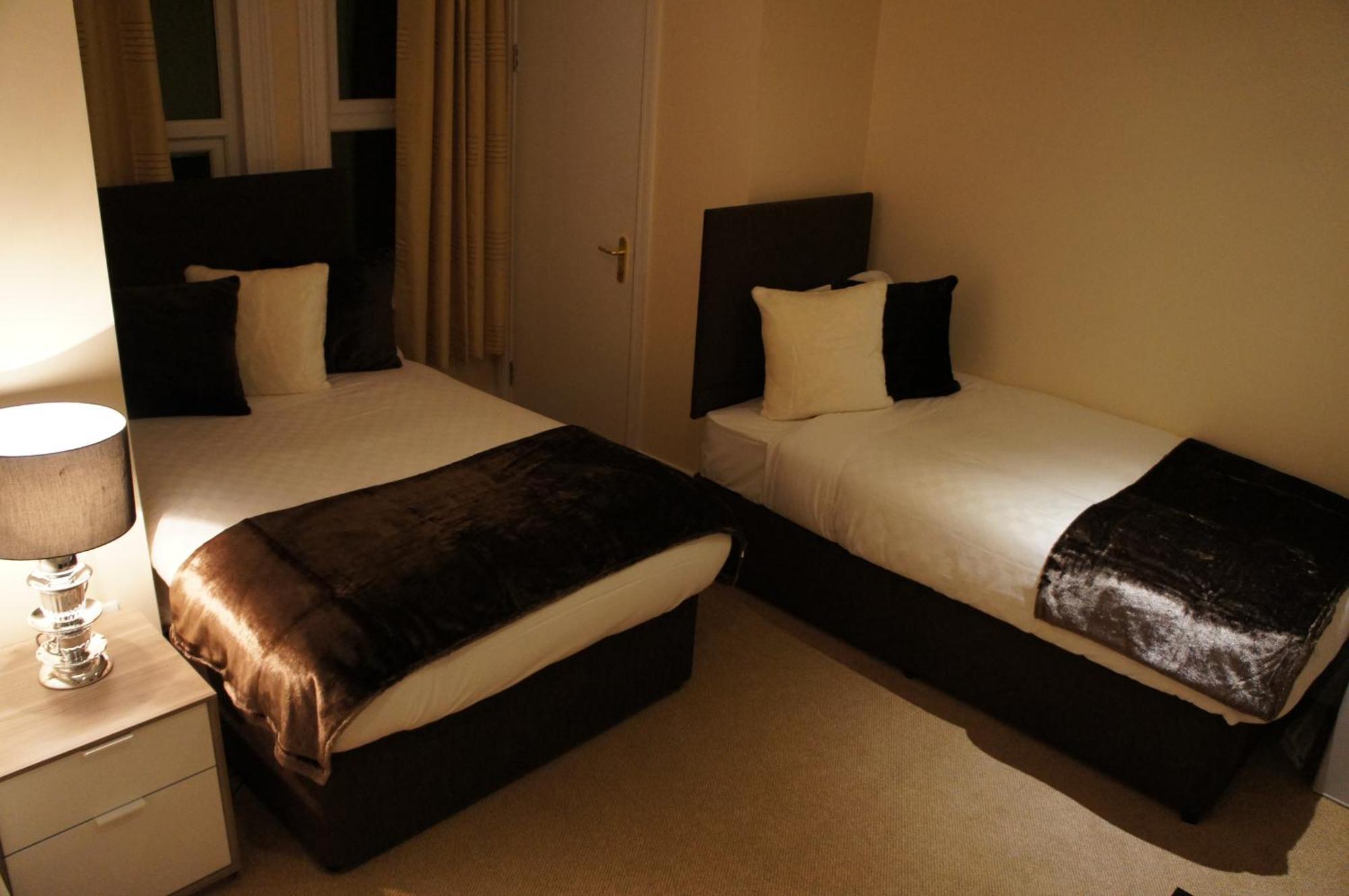 Sapphire Hotel London Exterior photo